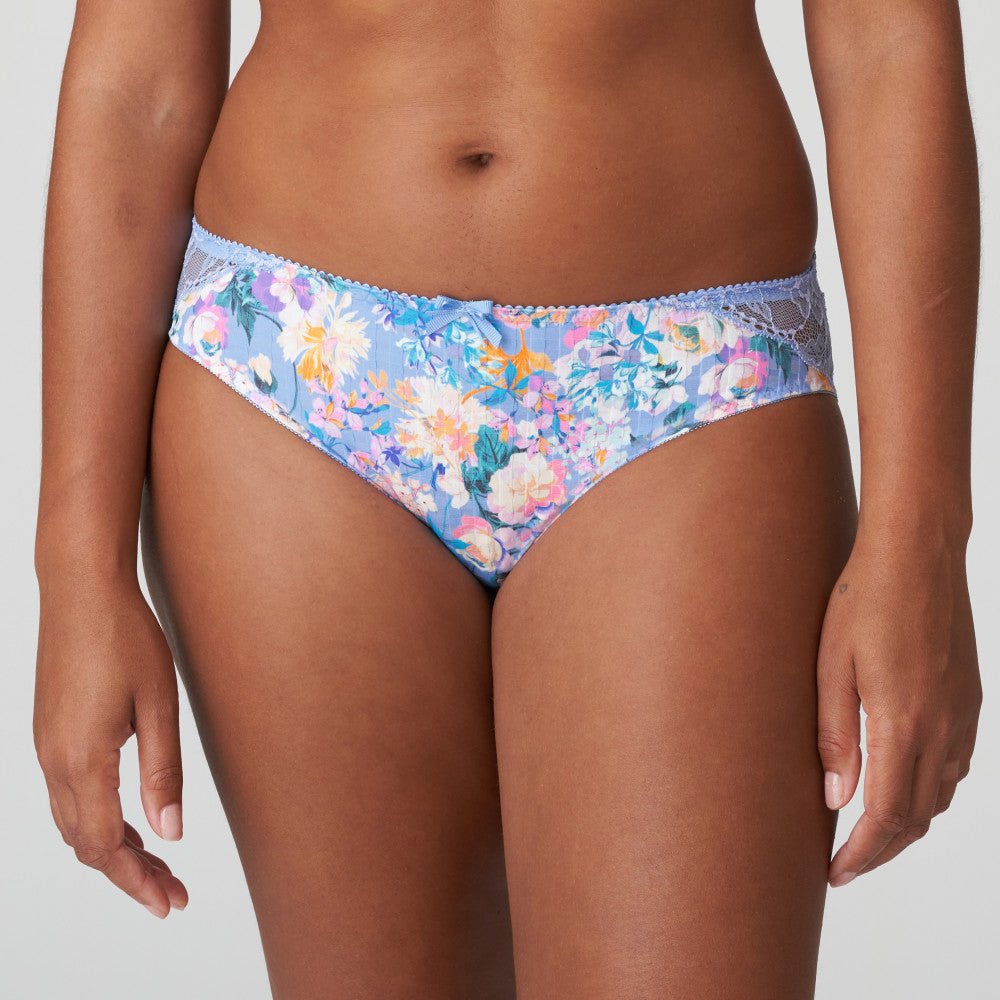 Madison Rio Brief